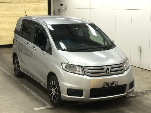 1119 Honda Freed spike GB4 2012 г. (IAA Osaka)